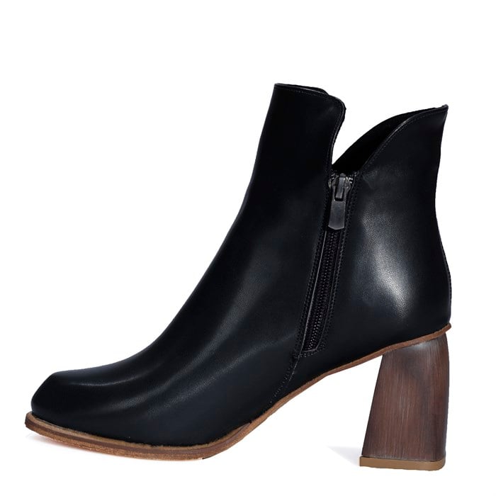 Siyah Kalın Topuklu Kadın Bot