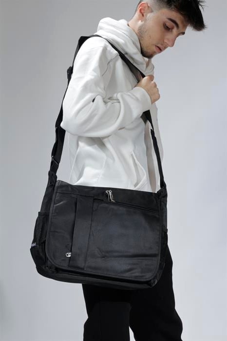 Siyah Postacı Kolej Çantası