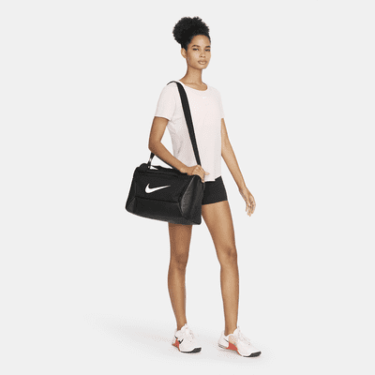 Nike DM3977-010 Brasilia 9.5 Spor Çantası (25 Lt)
