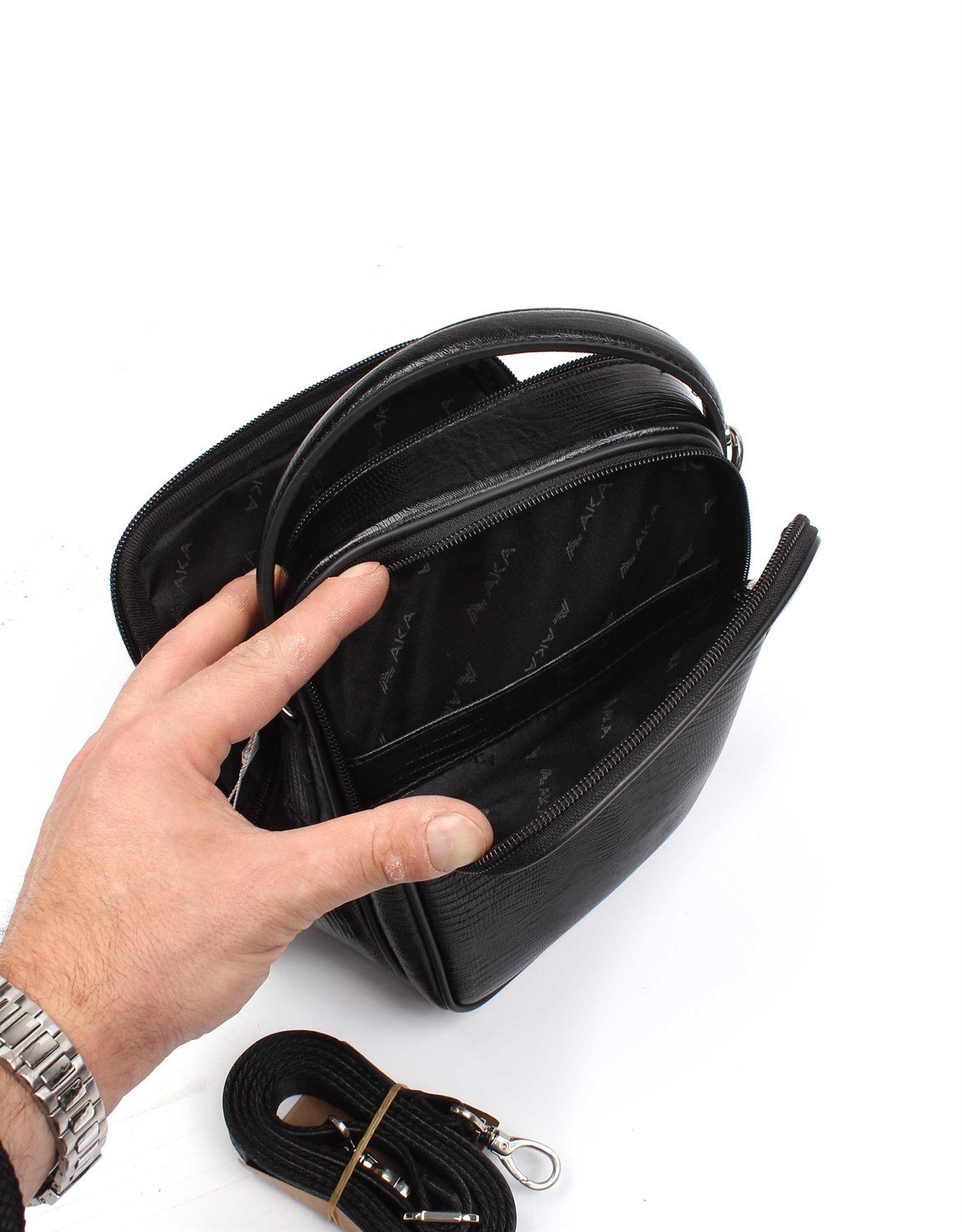 EEl ve Omuzdan Askılı Deri Erkek Çantası 347