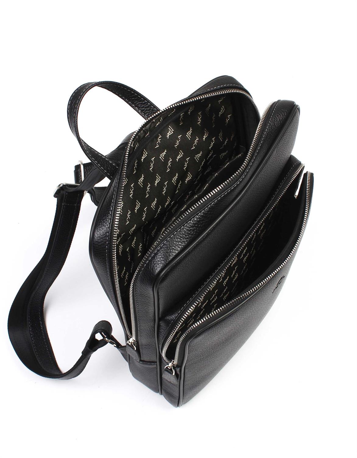 Orta Boy Siyah Deri Sırt Çantası 906