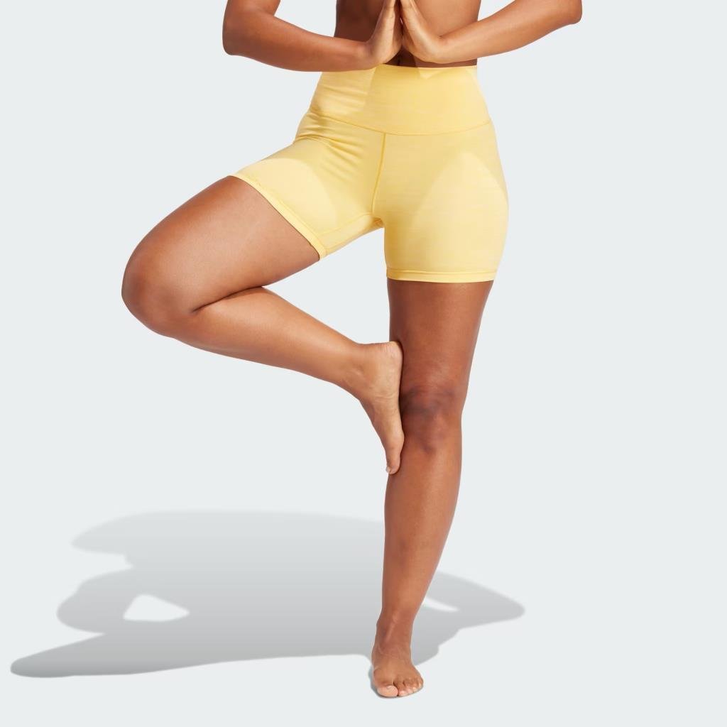 Adidas IT9122 All Me 5inch Sarı Kadın Spor Kısa Tayt