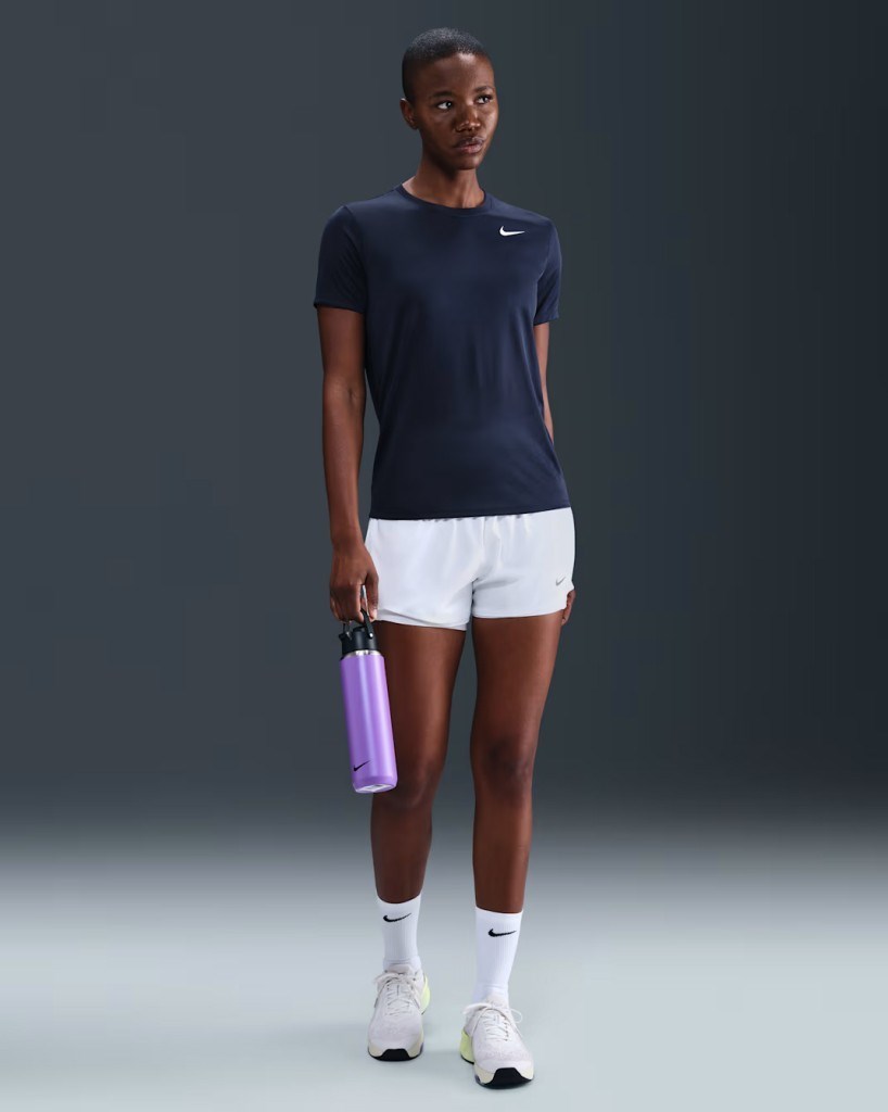 Nike Dri-FIT Kadın Klasik Fit Tişört - Lacivert DX0687-410