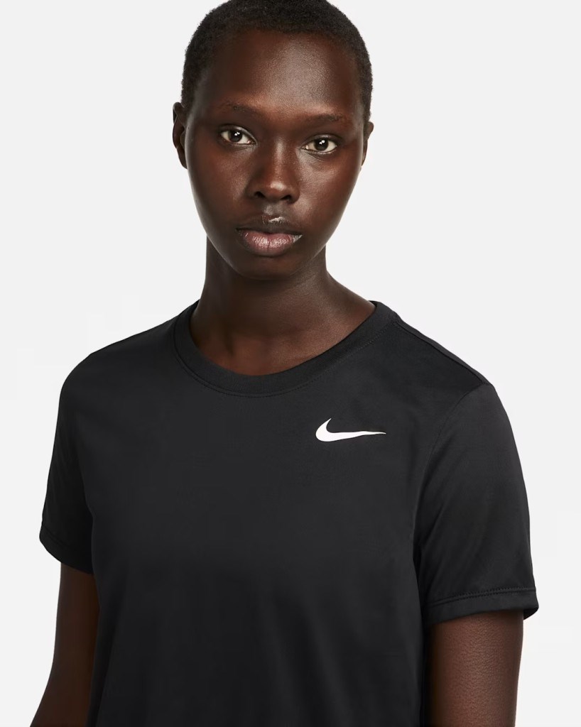 Nike Dri-FIT Kadın Klasik Fit Tişört - Siyah DX0687-010