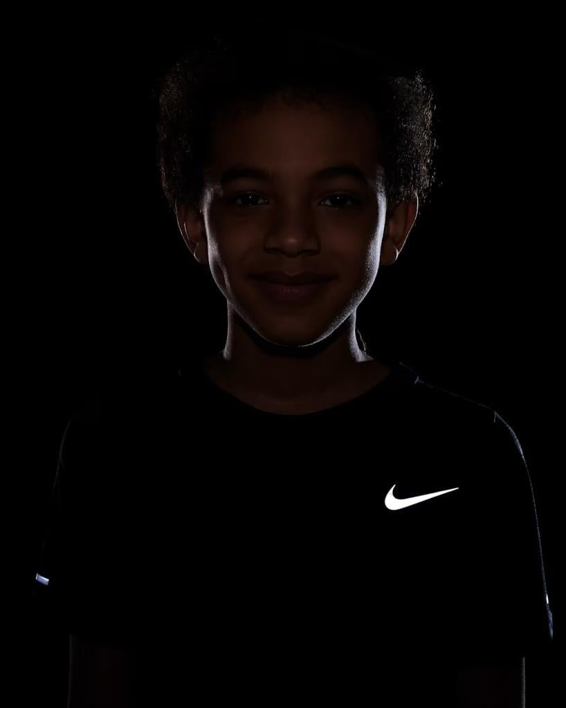 Nike Dri-FIT Miler DD3055-010 Büyük Çocuk (Erkek) Tişört - Siyah