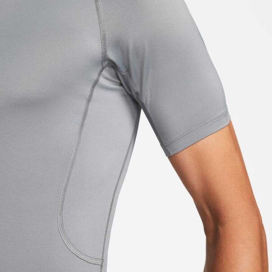 NIKE FB7932-084 Dri-FIT Erkek Gri Spor Tişört