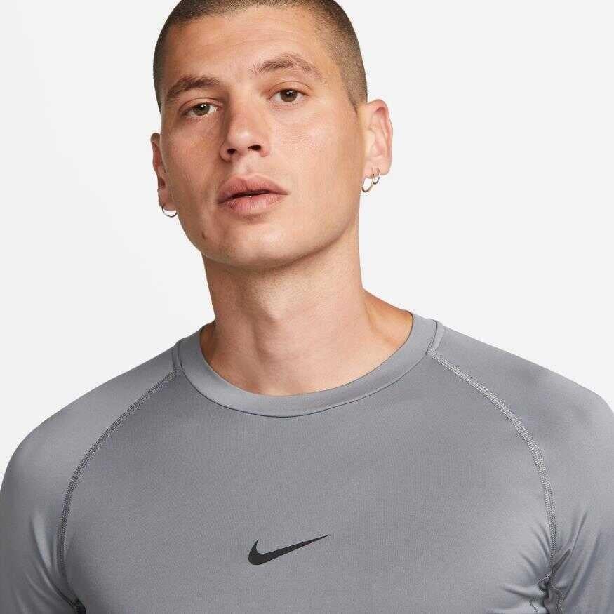 NIKE FB7932-084 Dri-FIT Erkek Gri Spor Tişört
