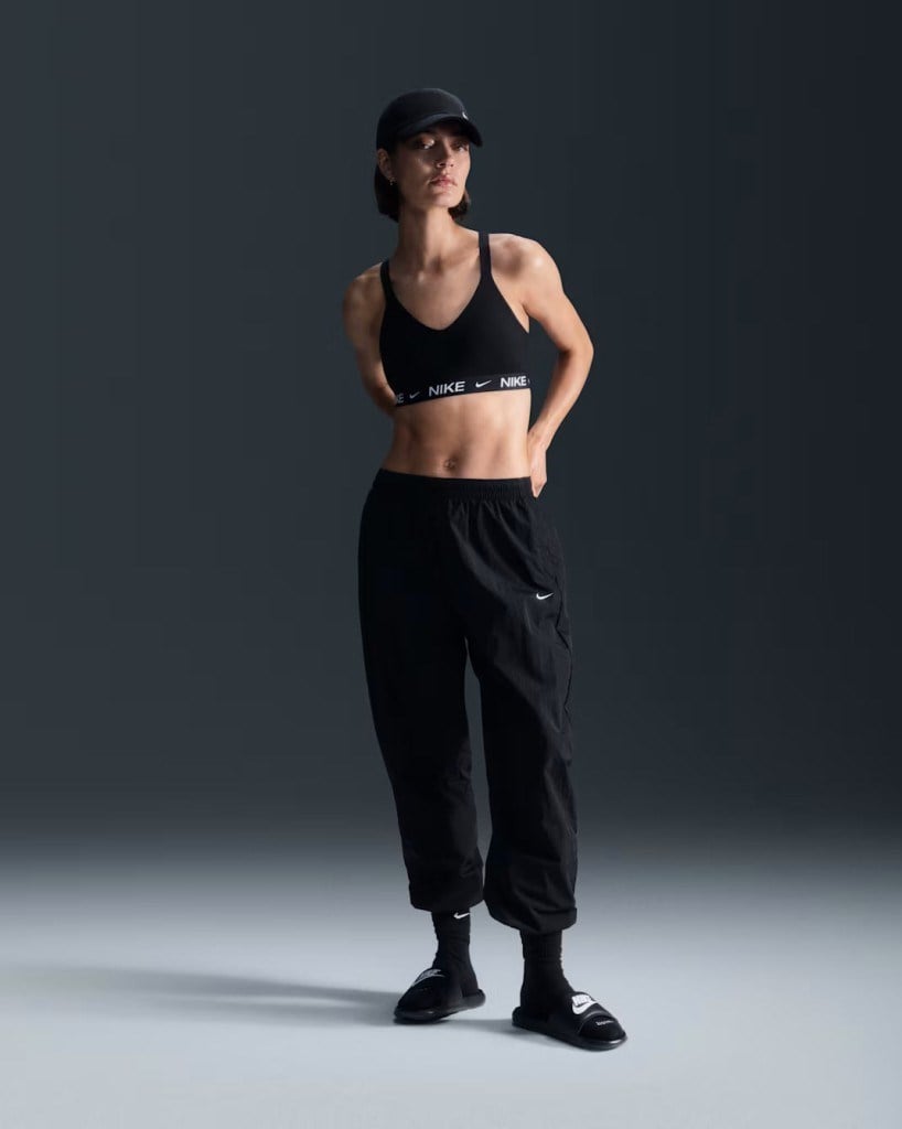 Nike FD1065-011 Indy Orta Destekli Pedli Ayarlanabilir Kadın Spor Sütyeni - Siyah