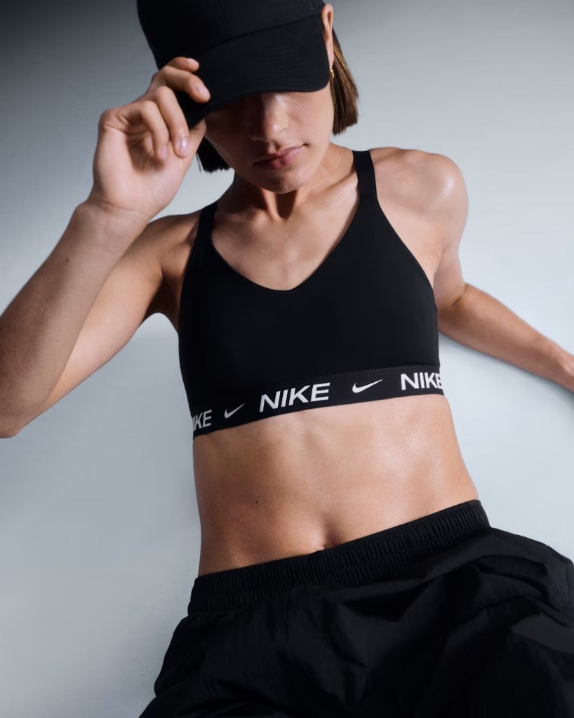 Nike FD1065-011 Indy Orta Destekli Pedli Ayarlanabilir Kadın Spor Sütyeni - Siyah