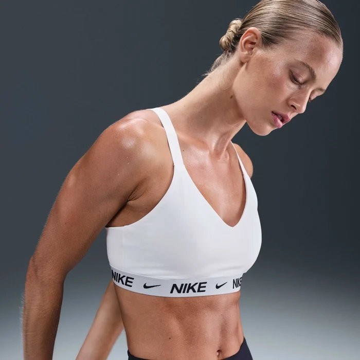 Nike FD1065-101 Indy Orta Destekli Pedli Ayarlanabilir Kadın Spor Sütyeni - Beyaz