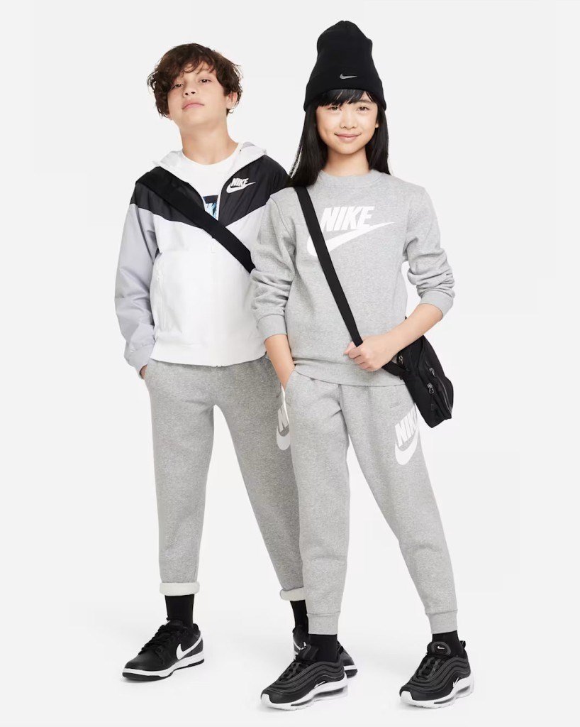 Nike FD2995-063 Club Fleece Büyük Çocuk Jogger Pantolon - Gri