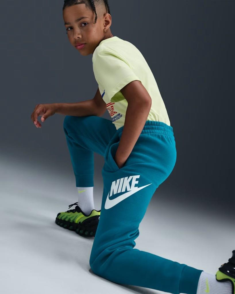 Nike FD2995-301 Club Fleece Büyük Çocuk Jogger Pantolon - Yeşil