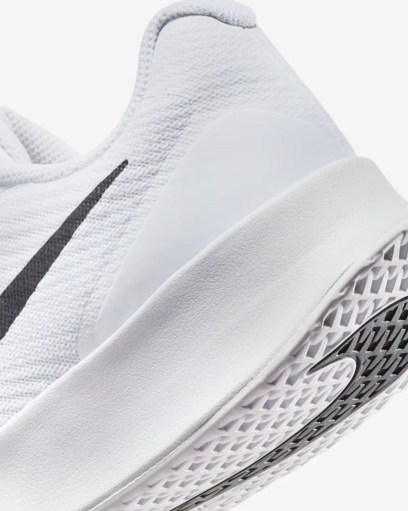 Nike FZ2156-101 Vapor Lite 3 Sert Kort Kadın Tenis Ayakkabısı - Beyaz