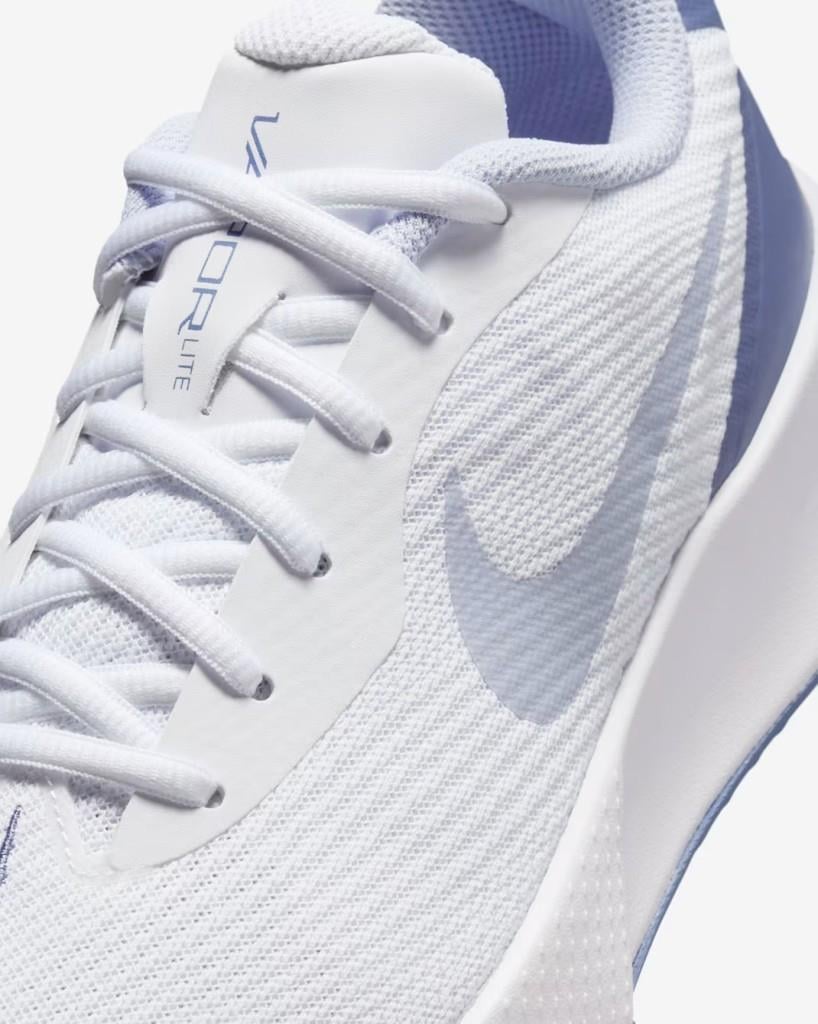 Nike FZ2156-102 Vapor Lite 3 Sert Kort Kadın Tenis Ayakkabısı - Beyaz