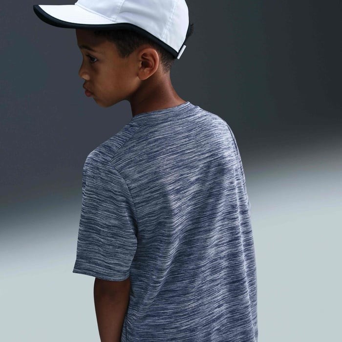 Nike HJ3771-410 Dri-FIT Kısa Kollu Genç Çocuk Tişört - Lacivert
