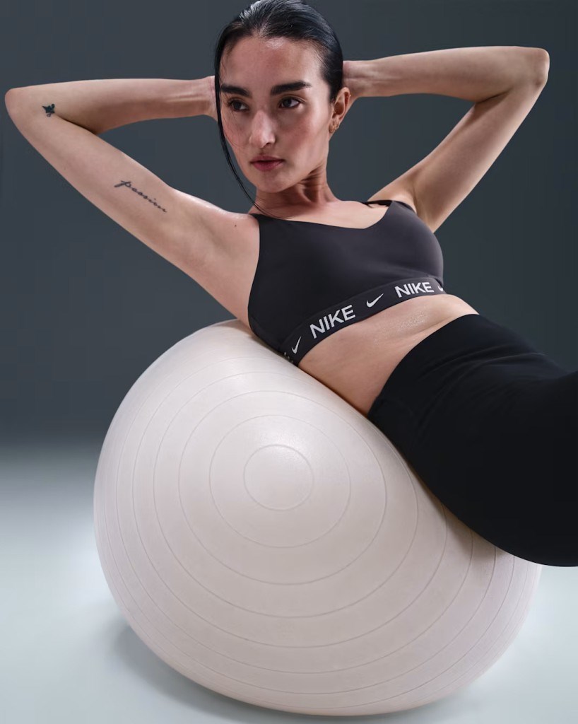 Nike Indy FD1062-036 Hafif Destekli Pedli Ayarlanabilir Kadın Spor Sütyeni - Antrasit