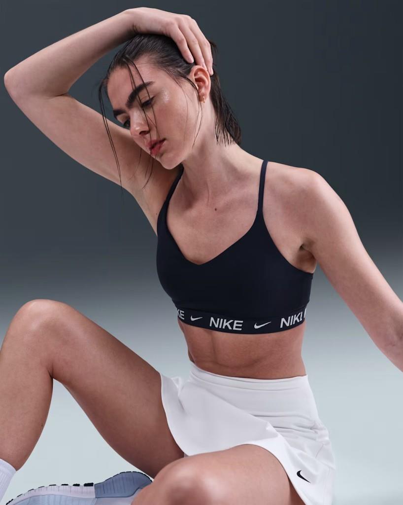 Nike Indy FD1062-410 Hafif Destekli Pedli Ayarlanabilir Kadın Spor Sütyeni - Lacivert