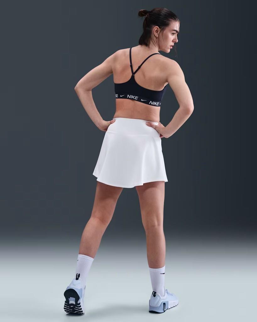 Nike Indy FD1062-410 Hafif Destekli Pedli Ayarlanabilir Kadın Spor Sütyeni - Lacivert