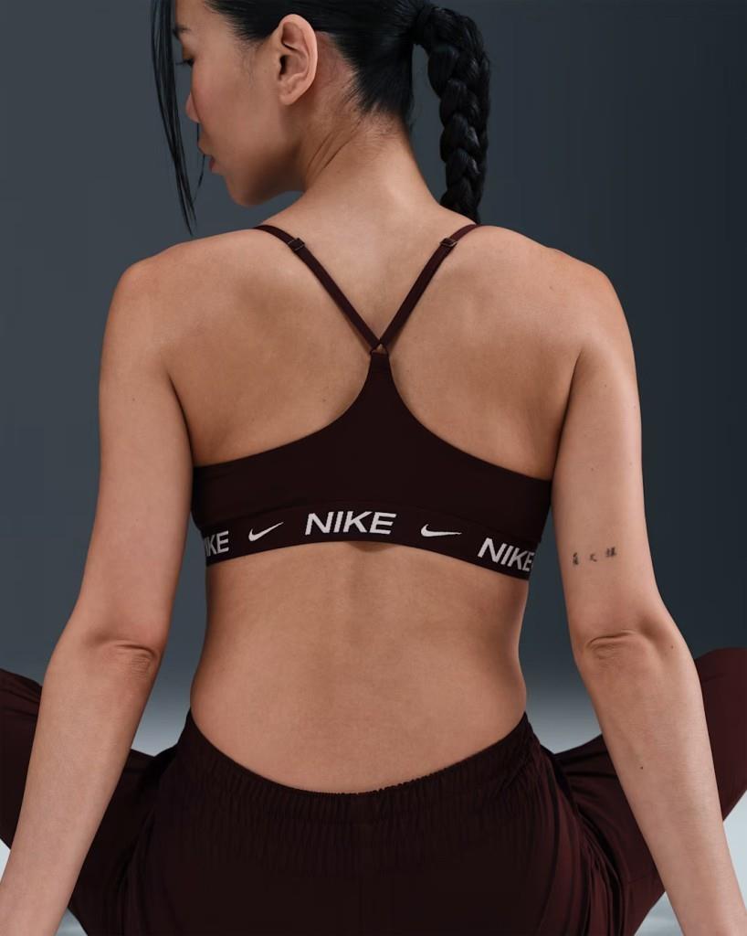 Nike Indy FD1062-653 Hafif Destekli Pedli Ayarlanabilir Kadın Spor Sütyeni - Bordo
