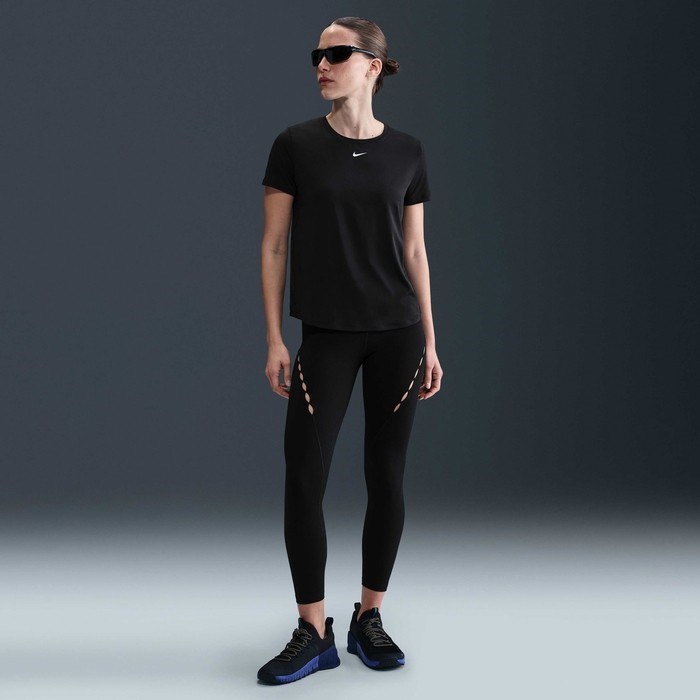 Nike One Classic IB9408-010 Dri-FIT Kısa Kollu Kadın Tişört - Siyah