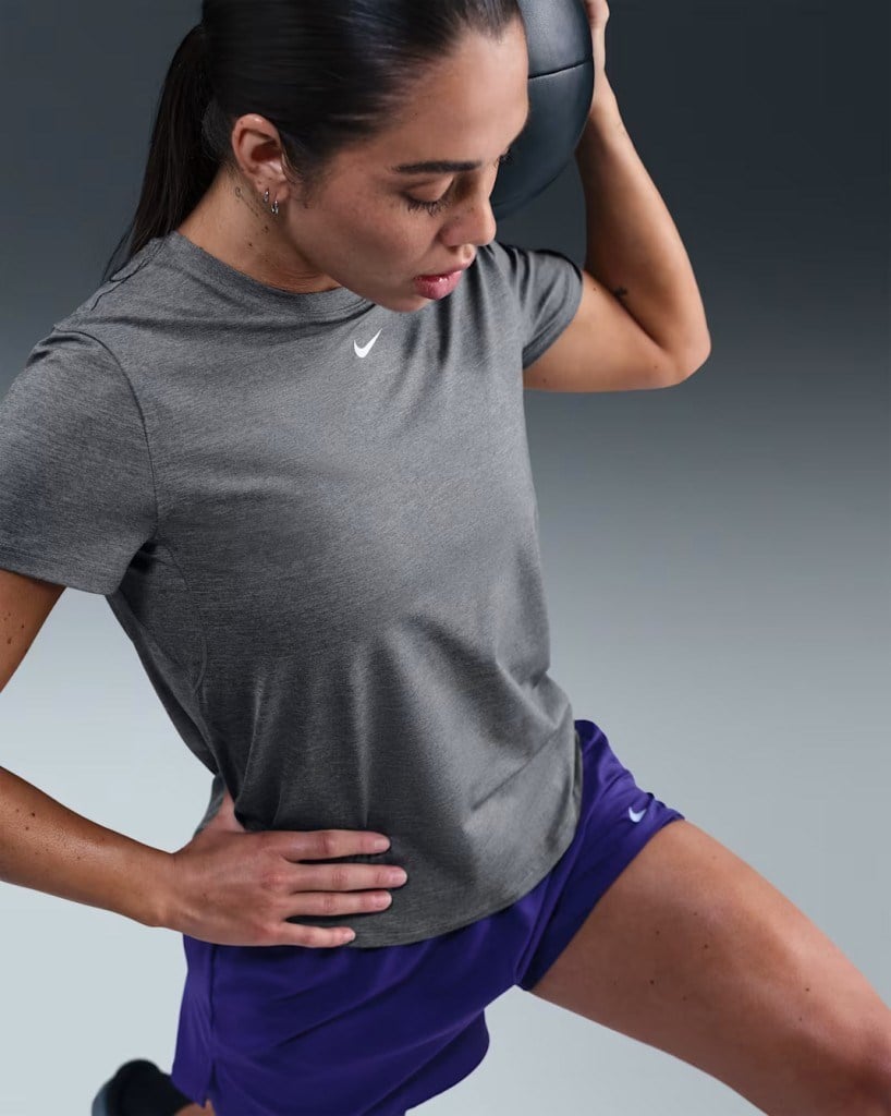 Nike One Classic IB9408-084 Dri-FIT Kısa Kollu Kadın Tişört- Gri