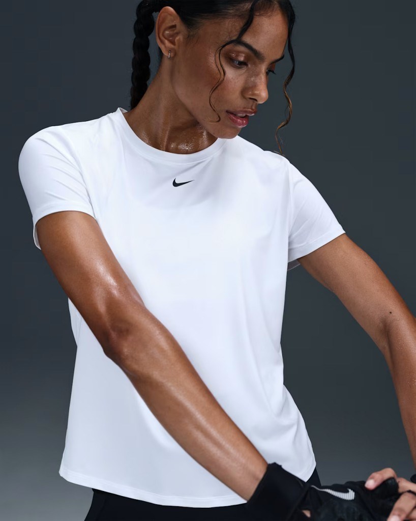 Nike One Classic IB9408-100 Dri-FIT Kısa Kollu Kadın Tişört - Beyaz