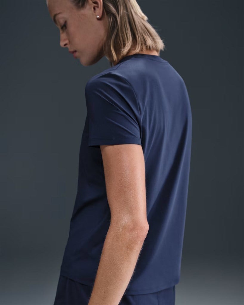 Nike One Classic IB9408-410 Dri-FIT Kısa Kollu Kadın Tişört - Lacivert