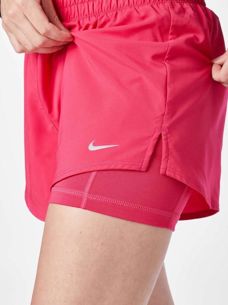 Nike One Dri-FIT DX6016-410 Yüksek Belli 8 cm Taytlı Şort - Canlı Pembe