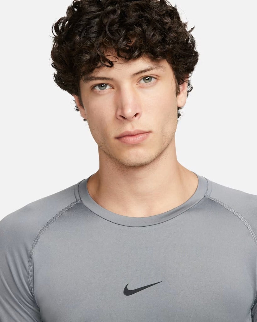 Nike Pro Dri-FIT Sıkı Kesimli Uzun Kollu Erkek Tişört - Gri FB7919-084