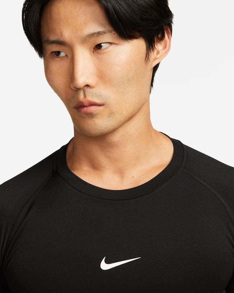 Nike Pro Dri-FIT Sıkı Kesimli Uzun Kollu Erkek Tişört - Siyah FB7919-010