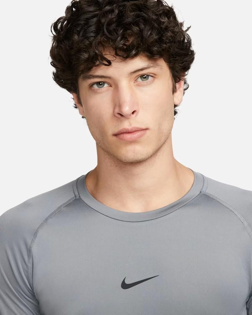 Nike Pro Dri-FIT Sıkı Kesimli Uzun Kollu Erkek Tişört - Gri FB7919-084