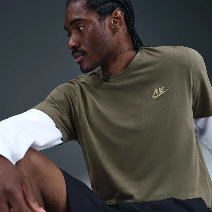 Nike Sportswear Club AR4997-225 Erkek Tişört - Zeytin Yeşili