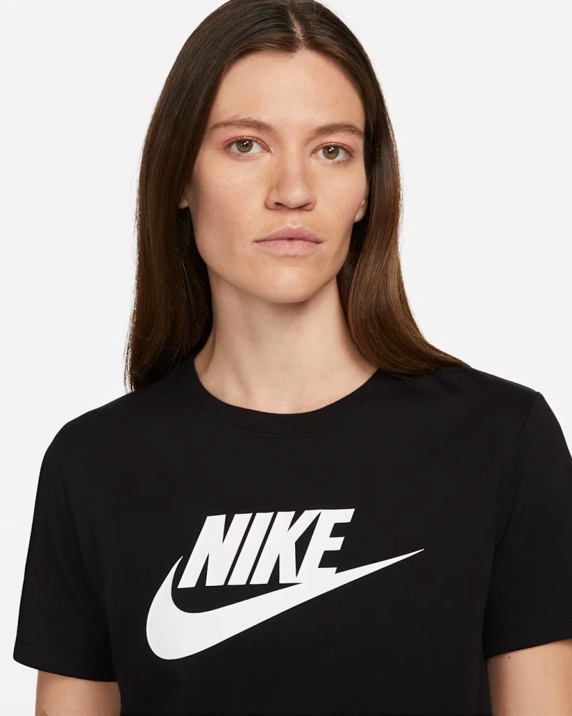 Nike Sportswear Essentials DX7906-010 Kadın Logo T-Shirt - Siyah