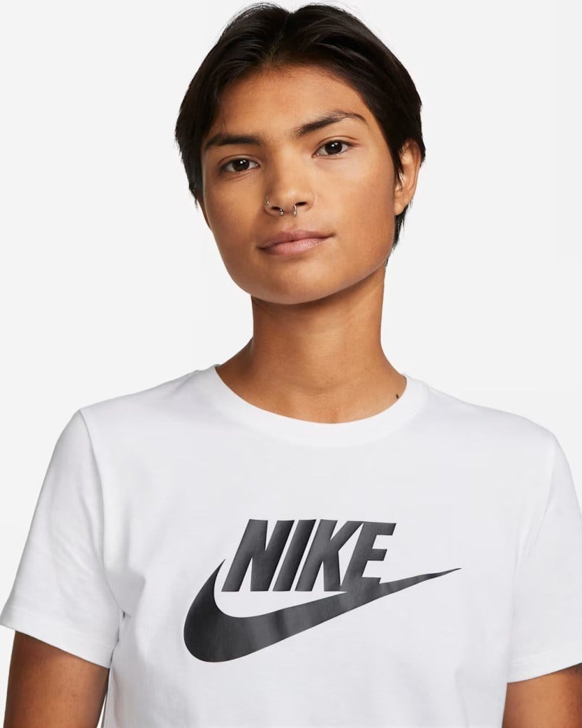 Nike Sportswear Essentials DX7906-100 Kadın Logo T-Shirt - Beyaz