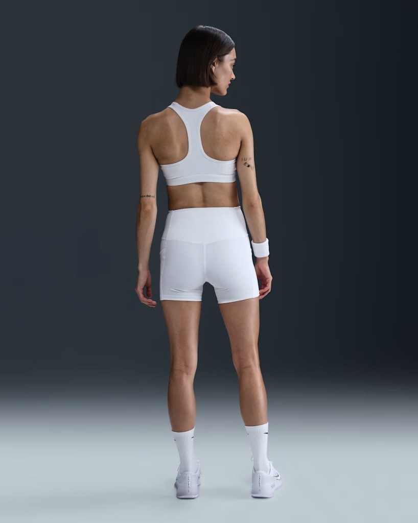 NikeCourt FZ6677-101 Dri-FIT Cepli Kadın Tenis Şortu - Beyaz