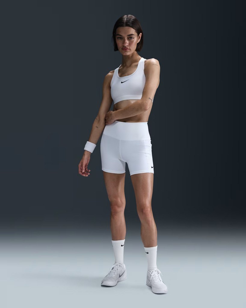 NikeCourt FZ6677-101 Dri-FIT Cepli Kadın Tenis Şortu - Beyaz