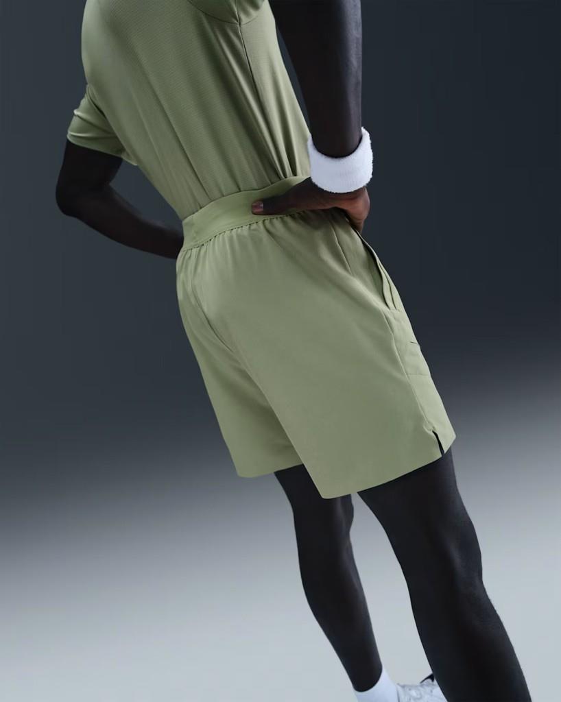 NikeCourt FZ6913-386 Advantage Dri-FIT 15 cm Erkek Tenis Şortu - Zeytin Yeşili