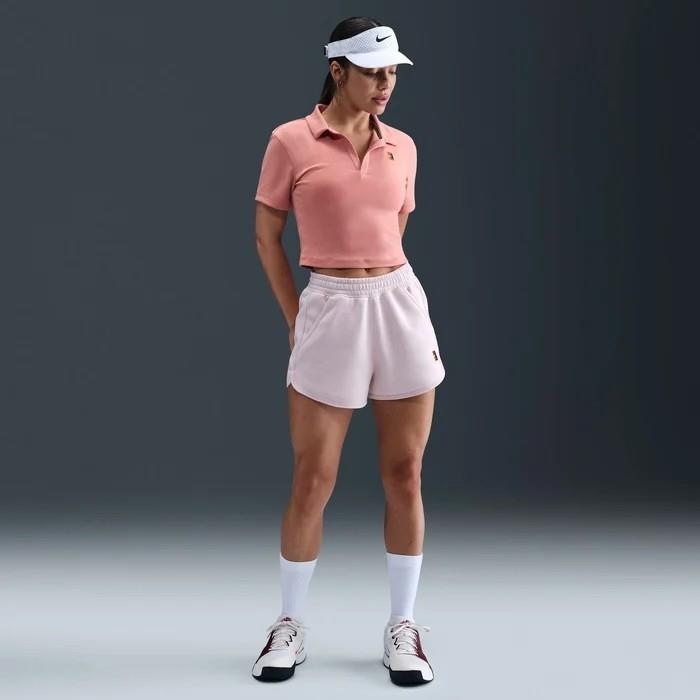 NikeCourt HJ8992-618 Heritage Kısa Kollu Crop Tenis Polosu - Mercan