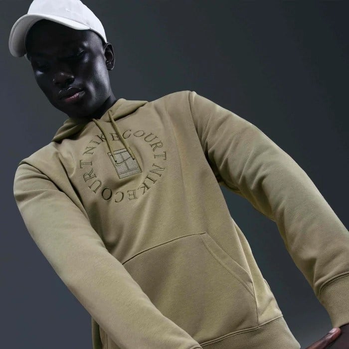 NikeCourt HM6759-276 Heritage Dri-FIT French Terry Erkek Tenis Kapüşonlu Sweatshirt - Zeytin Yeşili