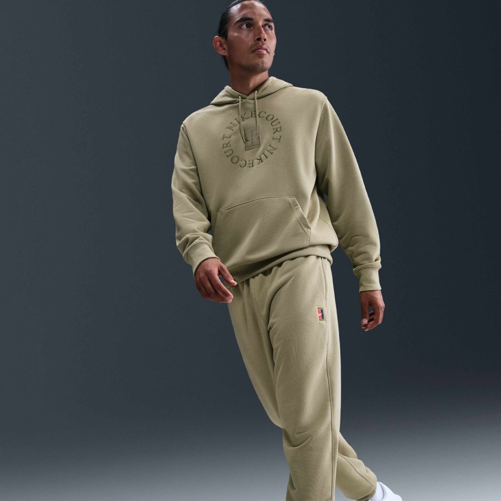 NikeCourt HM6766-276 Heritage Dri-FIT Fleece Erkek Tenis Jogger'ı - Zeytin Yeşili 
