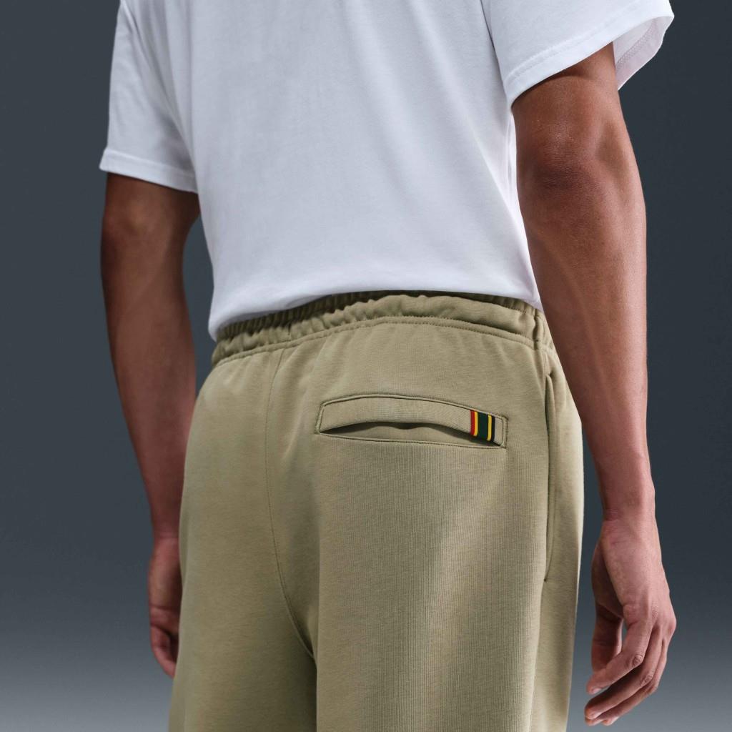 NikeCourt HM6766-276 Heritage Dri-FIT Fleece Erkek Tenis Jogger'ı - Zeytin Yeşili 