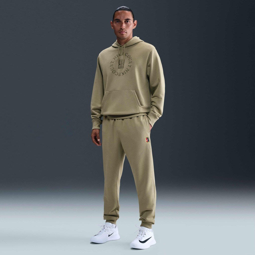 NikeCourt HM6766-276 Heritage Dri-FIT Fleece Erkek Tenis Jogger'ı - Zeytin Yeşili 