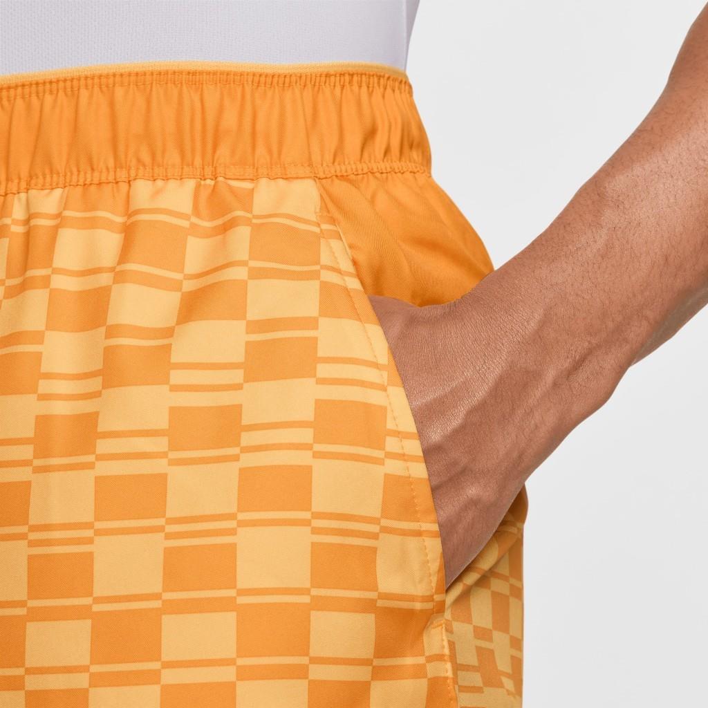 NikeCourt Victory Dri-FIT 23 cm Erkek Turuncu Tenis Şortu FZ6917-795