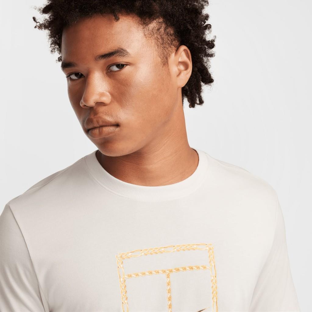 NikeCourtDri-FIT Erkek Kırık Beyaz Tenis Tişörtü HF6217-104