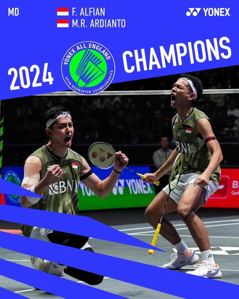 Yonex Astrox 88D Tour (Kordajsız) 4U (Ort. 83g) G5 Badminton Raketi - Siyah Gümüş