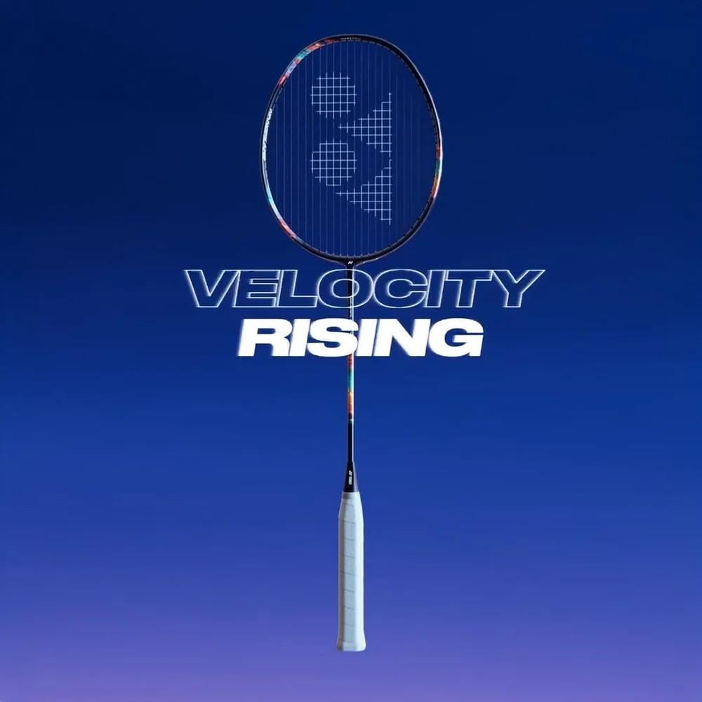 Yonex Nanoflare 700 Play (Kordajlı) 4U (Ort. 83g) G5 Badminton Raketi - Gece Moru