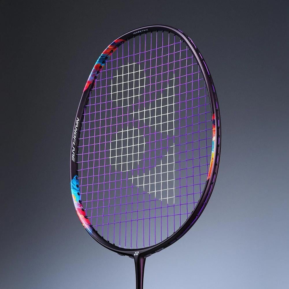 Yonex Nanoflare 700 Play (Kordajlı) 4U (Ort. 83g) G5 Badminton Raketi - Gece Moru