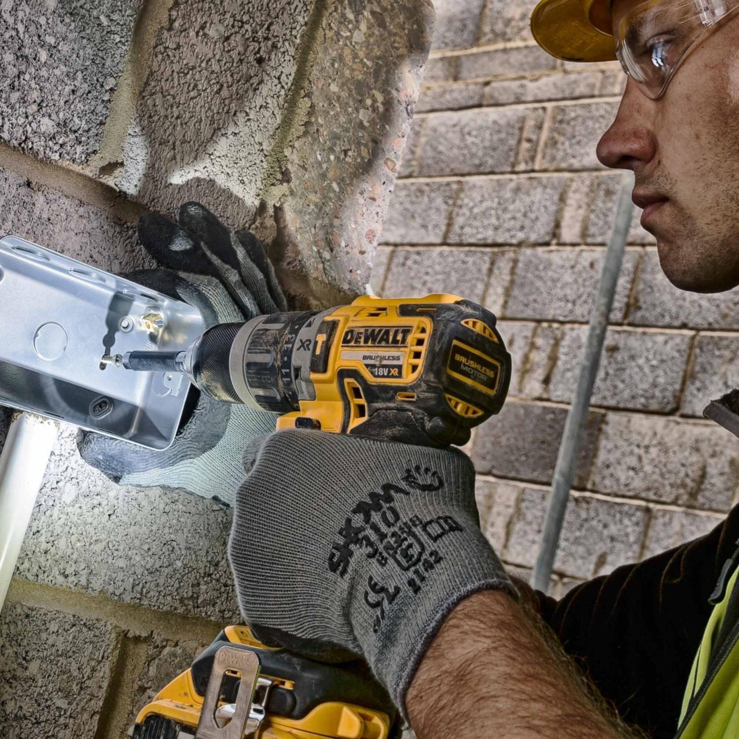 Dewalt DCD796P2-QW 18V/5.0Ah Li-ion Çift Akülü Kömürsüz Profesyonel Darbeli Matkap
