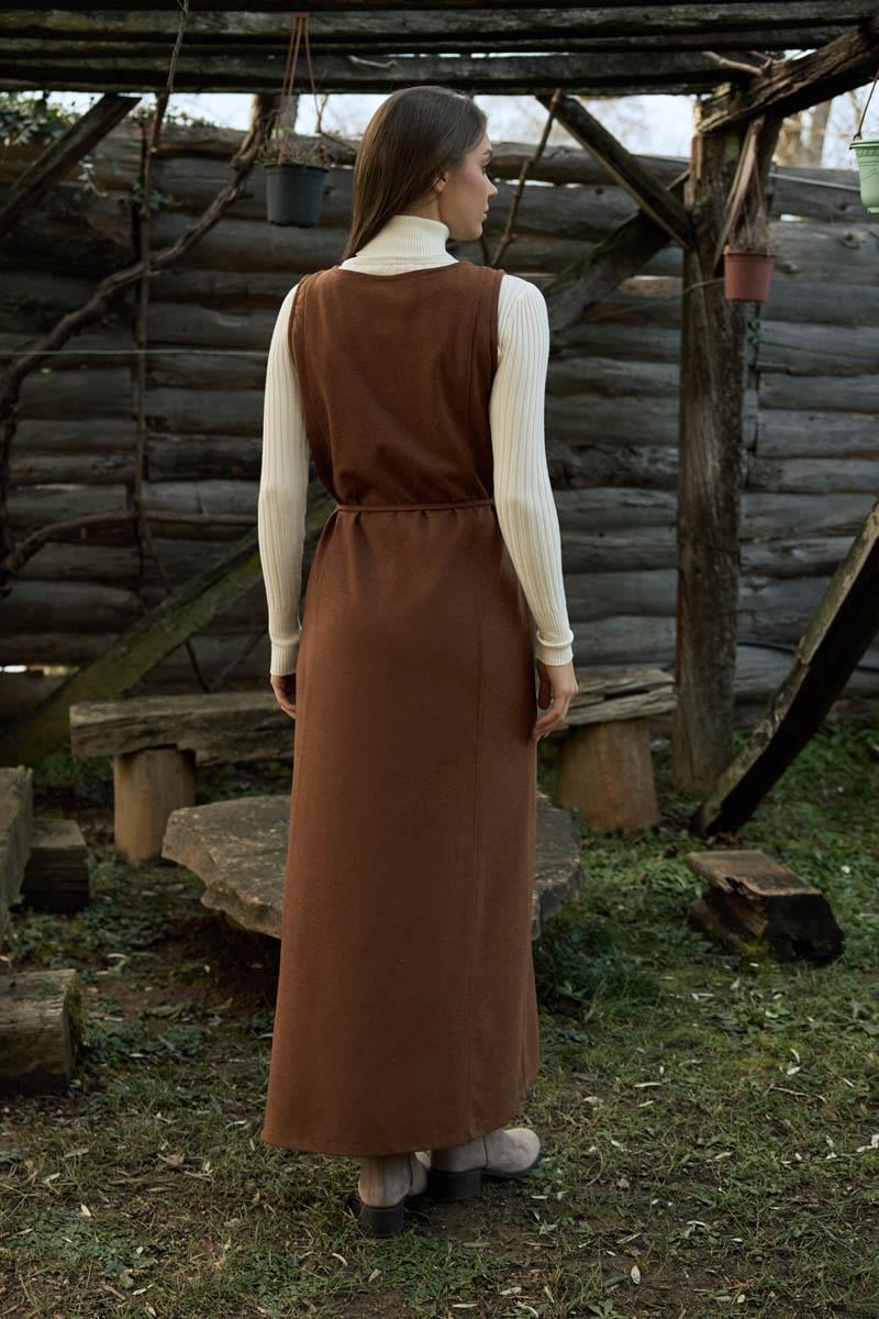 ​​​​​​​Yuvarlak Yaka Jile Kahverengi