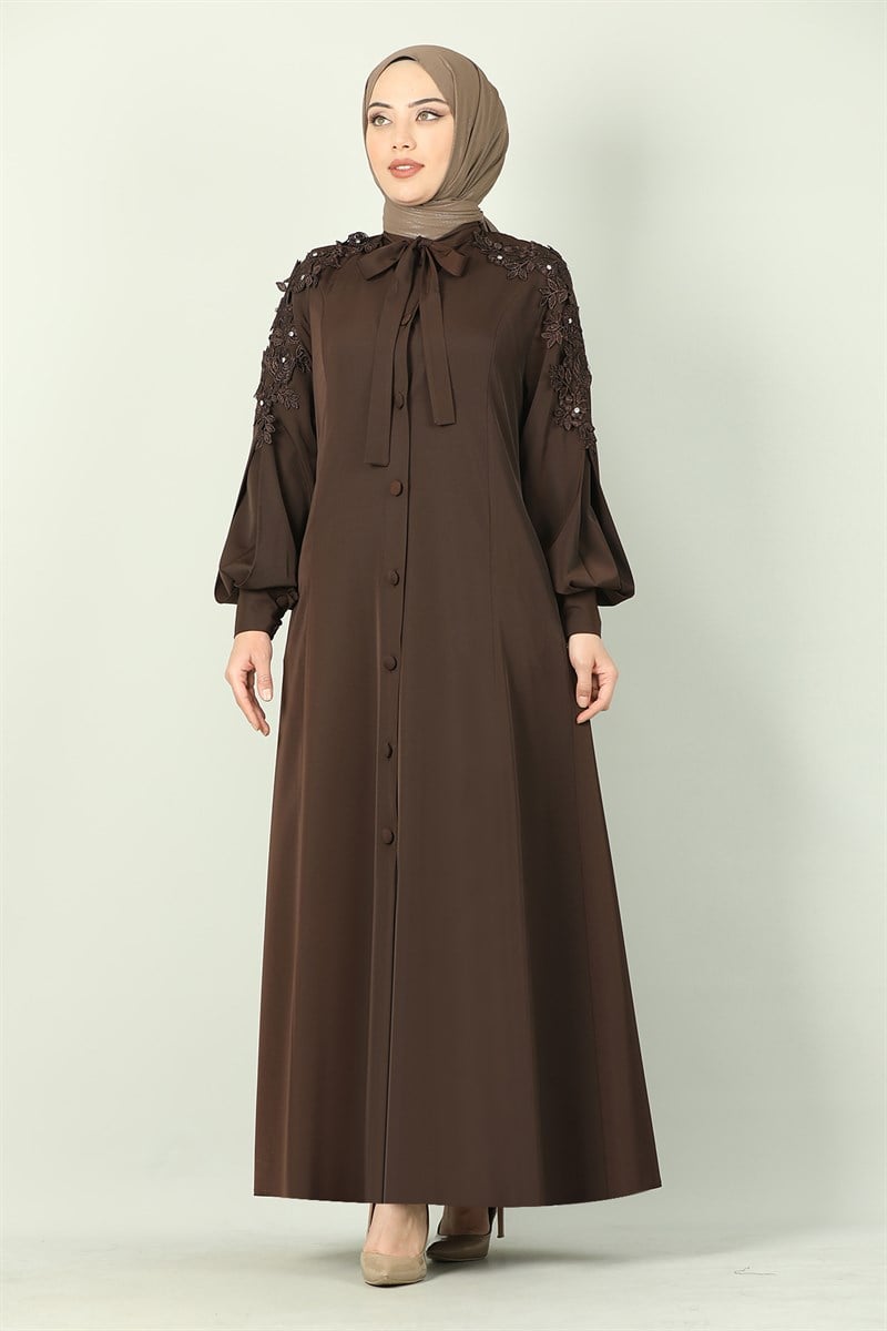 1803 Kolu Dantel Detaylı Önü Düğmeli Ferace Koyu Kahve